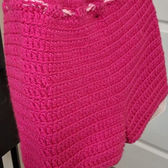 GIRL'S BEACH SHORTS (SML) - Picture 4 of 4